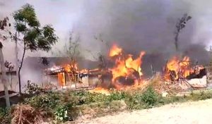रौतहटमा आगलागी : २२ घर जले, निभाउने प्रयास जारी