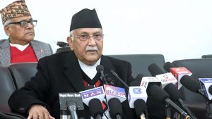 ‘देउवा-प्रचण्ड एमालेलाई ललिपप बाँडिरहन्छन्’