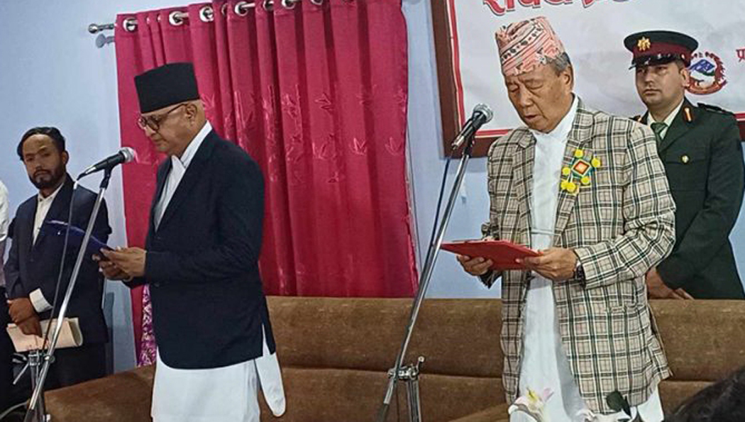 कोशीमा मुख्यमन्त्री कार्की र दुईजना मन्त्रीले लिए शपथ