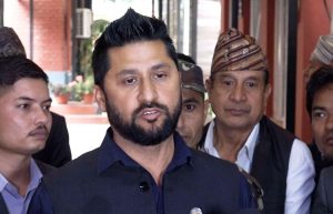 ‘फाँसीमा झुण्ड्याउन लागिएको मान्छेले पनि सफाइको मौका पाउँछ होला नि ?’