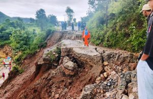 देशभर ६३ स्थानमा सडक अवरुद्ध, आवागमन प्रभावित