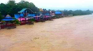 सुनसरीको तरहरा र आसपास क्षेत्रमा अत्यधिक वर्षा हुँदै