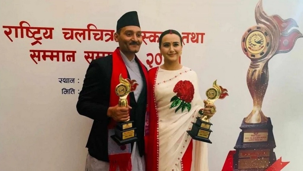 स्वस्तिमा र विपिन बने उत्कृष्ट अभिनेता-अभिनेत्री