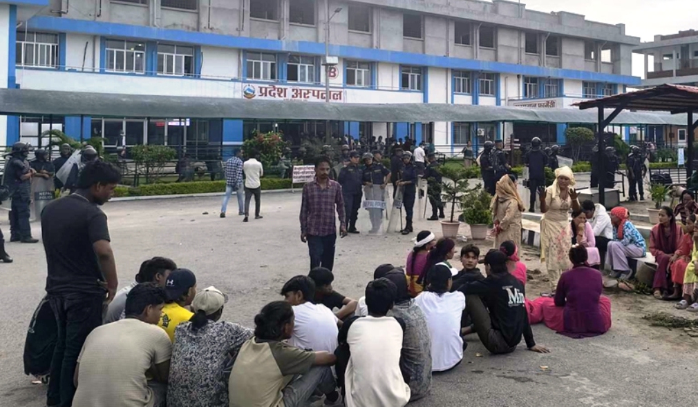 घरभित्र निसास्सिएर आमा छोराको मृ*त्यु