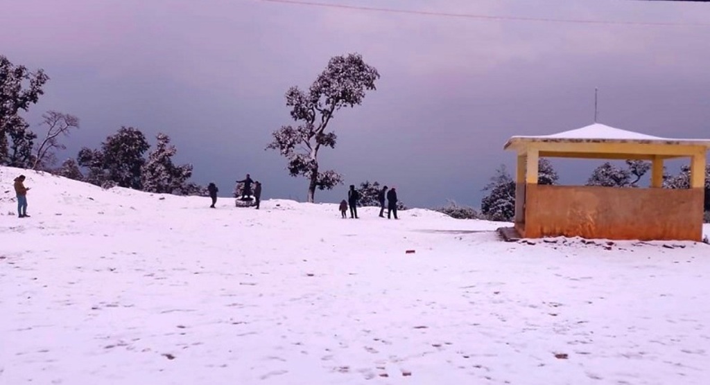 पश्चिम नेपालमा चिसो बढ्यो, हुम्लामा हिमपात