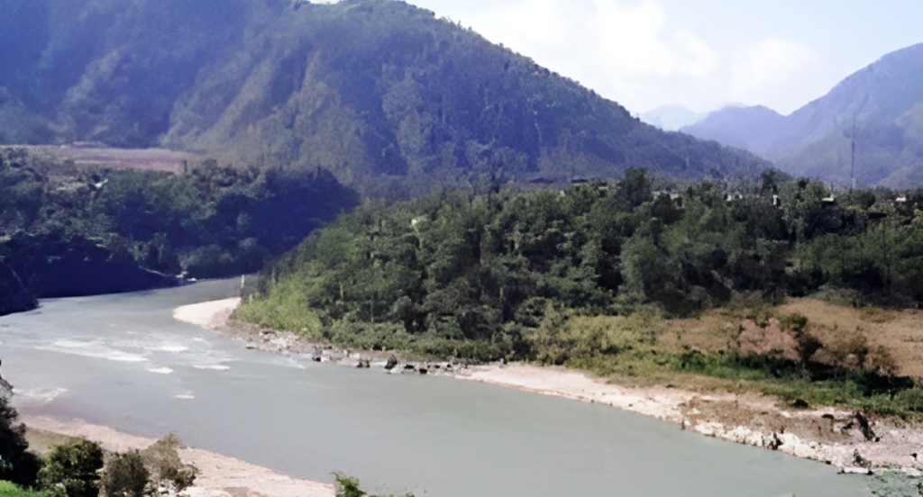 टिकटक बनाउँदा खोलामा खसेर शिक्षिका र विद्यार्थीको मृ*त्यु