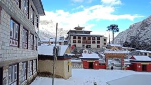 खुम्बु क्षेत्रमा हिमपात, तापक्रम माइनस ११ डिग्री