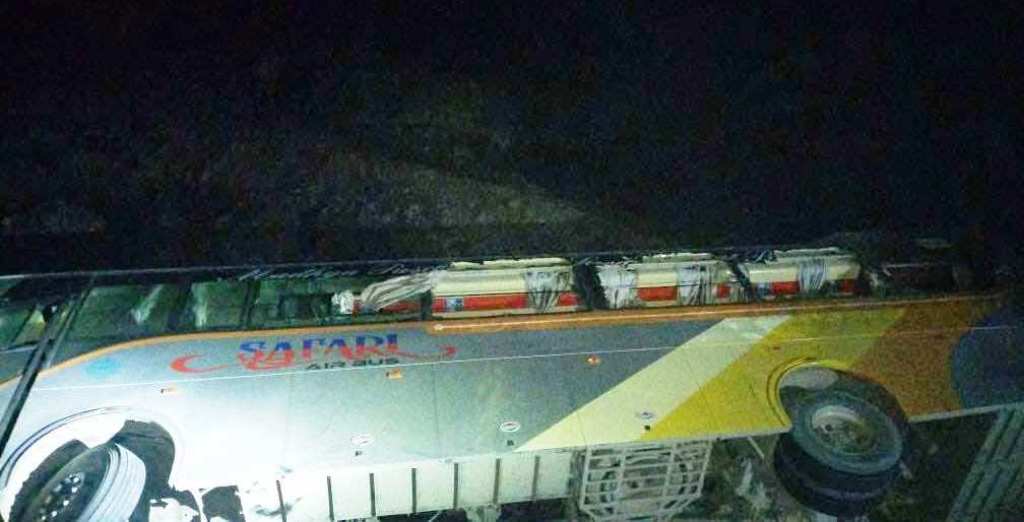 पुलबाट बस खस्दा २३ जना घाइते