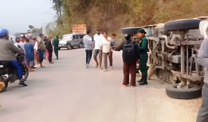 इलामको दानाबारीमा गाडी दुर्घटना, २२ घाइते