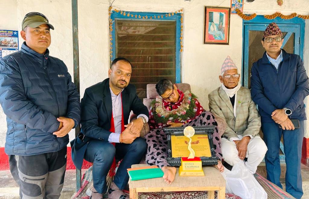 झमकलाई घरैमा ‘कोशी एक्सिलेन्स अवार्ड’
