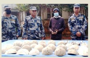 ३८ वटा मानव खप्पर बोकेर हिंड्ने पक्राउ