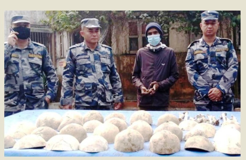 ३८ वटा मानव खप्पर बोकेर हिंड्ने पक्राउ