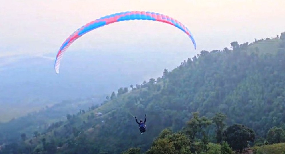उदयपुरको बेलकामा प्याराग्लाइडिङ दुर्घटना हुँदा जापानी पर्यटकको मृत्यु