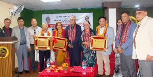 तीन जना स्रष्टालाई बाशु शशि सम्मान