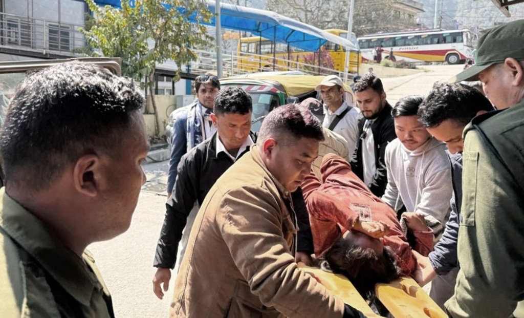 मनकामनाबाट फर्कँदा दुर्घटना, १ को मृत्यु १४ घाइते