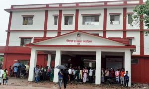 शिक्षकद्वारा प्रशासन कार्यालय अगाडि आत्मदाह प्रयास