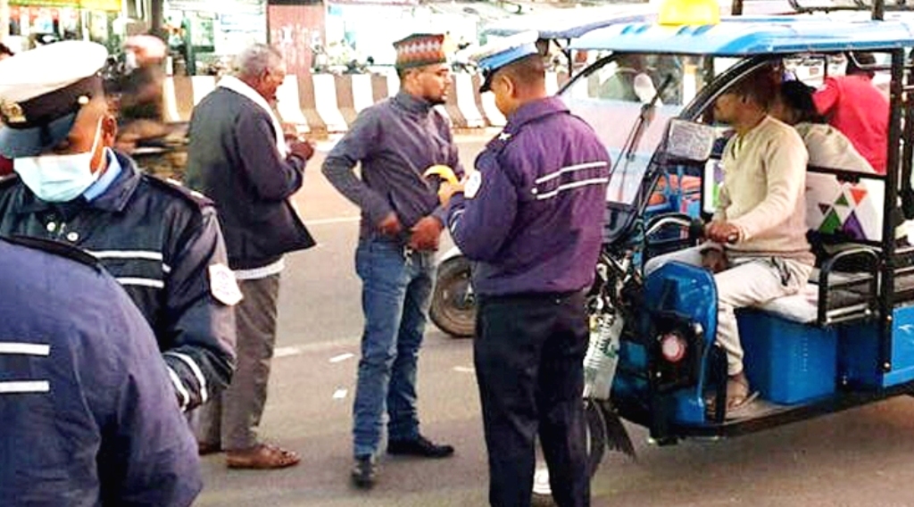विराटनगरमा अटो र टेम्पो ठोक्किए, ८ जना घाइते