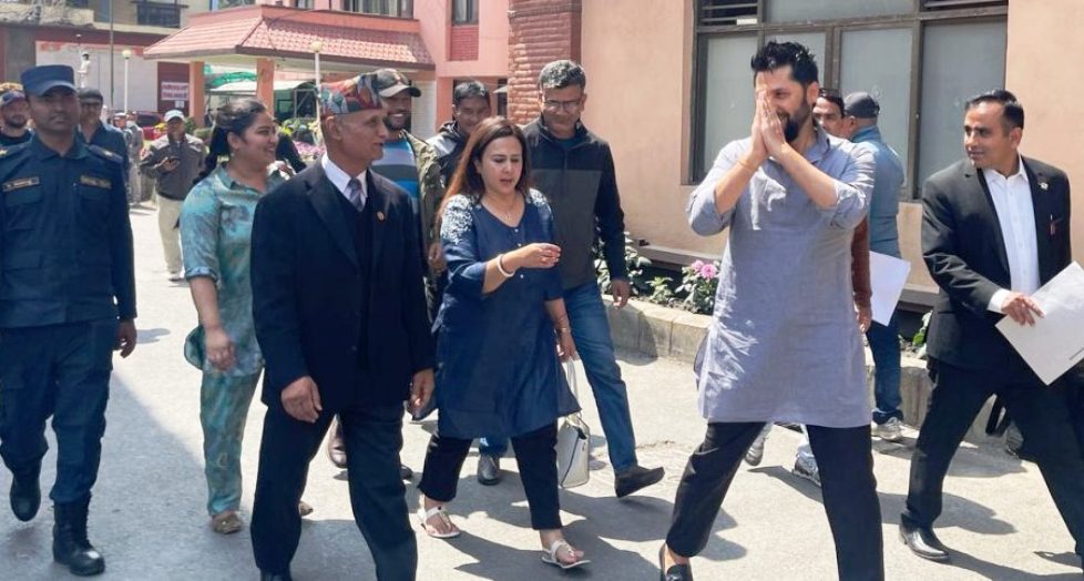 भागेको होइन, सुरक्षाकर्मीकै आग्रहमा बाहिरिएको हुँ : लामिछाने