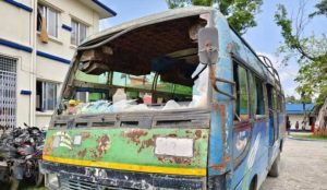 बसको ठक्करले बालिकाको मृत्युपछि तनाव