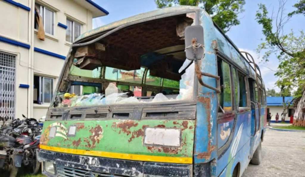 बसको ठक्करले बालिकाको मृत्युपछि तनाव