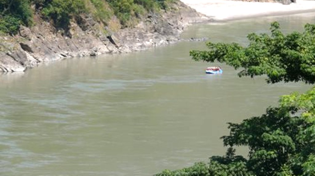 नुहाउन गएका २ बालिकाको त्रिशूलीमा डुबेर मृत्यु