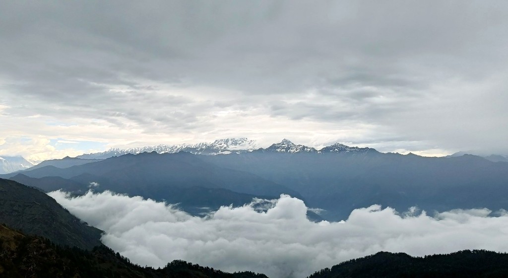 केही ठाउँमा हल्का वर्षा र हिमपातको सम्भावना