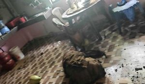 झापामा घरमा आगलागी हुँदा एकै परिवारका ४ जना घाइते