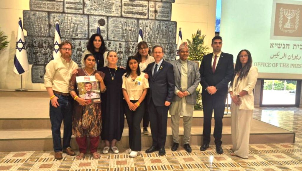 विपिनकी आमाले इजरायली राष्ट्रपतिलाई भनिन्, ‘छोराको रिहाइका लागि पहल होस्’