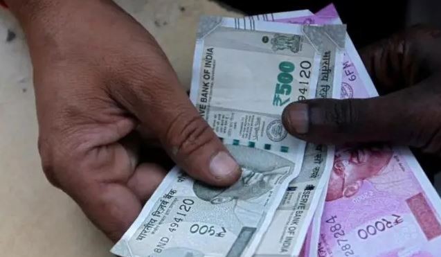 ठूला दरका भारतीय नोटहरू चलाउन भारतले दियो अनुमति