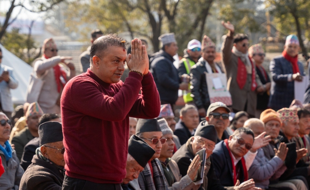 कांग्रेसभित्र ‘एकता’ कि ‘भागबण्डा’? फुटेका दुई दलजस्तै किन चलिरहेको छ समायोजनको बहस