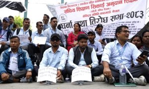 अनुदान शिक्षकद्वारा प्रदर्शन: ‘माग सम्बोधन नभए सामूहिक राजीनामा’